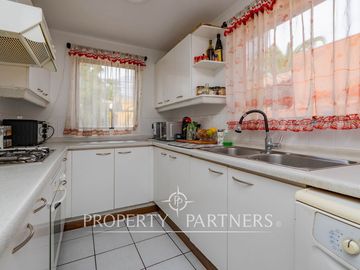 Venta de Casa con excelente ubicación y conexión a pasos de rojas magallanes.