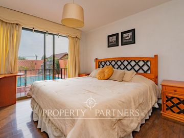 Venta de Casa con excelente ubicación y conexión a pasos de rojas magallanes.