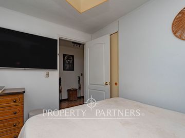 Venta de Casa con excelente ubicación y conexión a pasos de rojas magallanes.