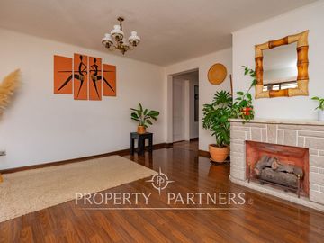 Venta de Casa con excelente ubicación y conexión a pasos de rojas magallanes.