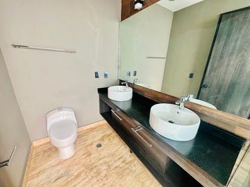 ESTRENA EXCLUSIVA CASA DE DOBLE VISTA EN RESIDENCIAL GRAN RESERVA