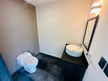 ESTRENA EXCLUSIVA CASA DE DOBLE VISTA EN RESIDENCIAL GRAN RESERVA