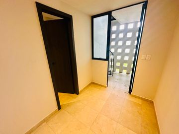 ESTRENA EXCLUSIVA CASA DE DOBLE VISTA EN RESIDENCIAL GRAN RESERVA