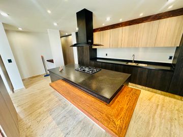ESTRENA EXCLUSIVA CASA DE DOBLE VISTA EN RESIDENCIAL GRAN RESERVA