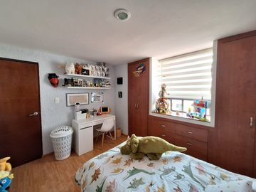 Casa en venta en el Fraccionamiento Amates, Col. Zerezotla, San Pedro Cholula.