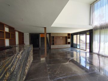 Casa Residencial de Lujo! en Venta, Fraccionamiento Las Animas, Puebla