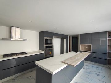 Casa Residencial de Lujo! en Venta, Fraccionamiento Las Animas, Puebla