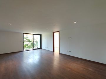 Casa Residencial de Lujo! en Venta, Fraccionamiento Las Animas, Puebla
