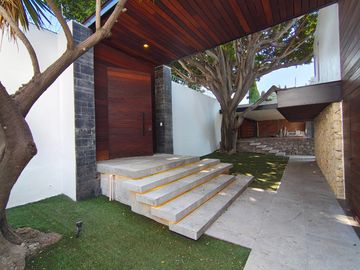Casa Residencial de Lujo! en Venta, Fraccionamiento Las Animas, Puebla