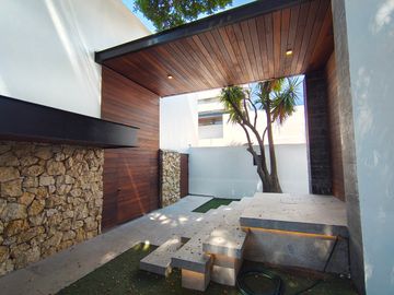 Casa Residencial de Lujo! en Venta, Fraccionamiento Las Animas, Puebla