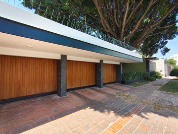 Casa Residencial de Lujo! en Venta, Fraccionamiento Las Animas, Puebla