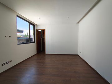 Casa Residencial de Lujo! en Venta, Fraccionamiento Las Animas, Puebla