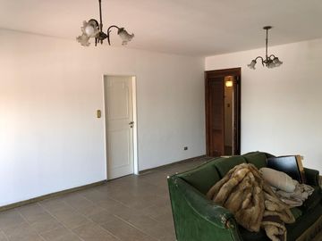 Departamento en 5 to piso a la calle - Balcon - 3 baños