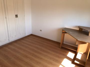 Departamento en 5 to piso a la calle - Balcon - 3 baños