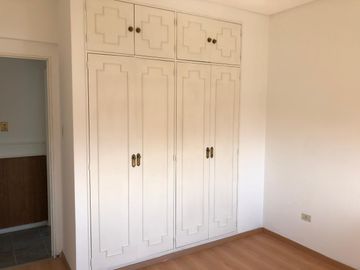Departamento en 5 to piso a la calle - Balcon - 3 baños