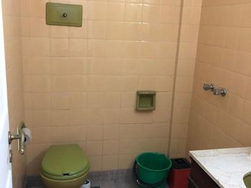 Departamento en 5 to piso a la calle - Balcon - 3 baños