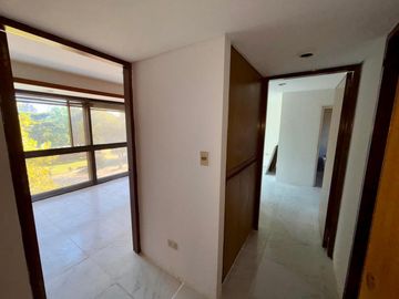 Departamento en venta - 3 Dormitorios 3 Baños - Cochera - La Plata