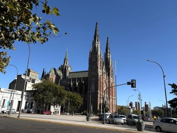Departamento en venta - 3 Dormitorios 3 Baños - Cochera - La Plata