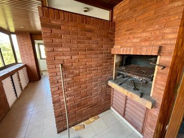 Departamento en venta - 3 Dormitorios 3 Baños - Cochera - La Plata