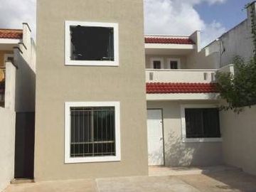 CASA EN VENTA EN MERIDA  F-21196, 3 REC. LAS AMERICAS $2,400,000
