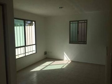 CASA EN VENTA EN MERIDA  F-21196, 3 REC. LAS AMERICAS $2,400,000
