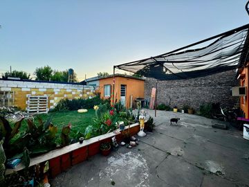 Pje. Schmit 261, San Lorenzo.