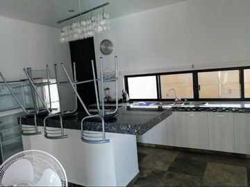 Casa/ Renta  de 2 plantas con muebles en  Dzitya, Mérida.