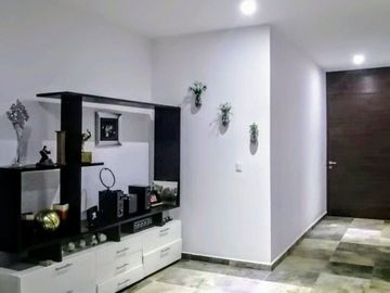 Casa/ Renta  de 2 plantas con muebles en  Dzitya, Mérida.