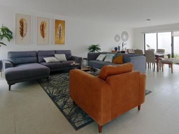 Casa en Venta en Cañadas del Arroyo, 3 Recámaras, Roof Garden, Diseño de Autor