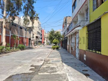 CASA EN VENTA EN SAN MARTIN DE PORRE  URB. PALAO PRIMERA ETAPA