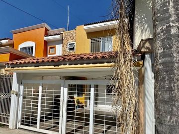 Propiedad en  Parques de Tesistán