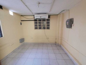 Casa ideal para Negocio o giro Comercial  en la  García Ginerés