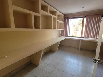 Casa ideal para Negocio o giro Comercial  en la  García Ginerés