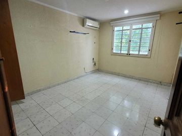 Casa ideal para Negocio o giro Comercial  en la  García Ginerés