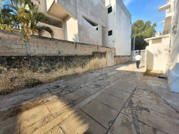 Casa ideal para Negocio o giro Comercial  en la  García Ginerés