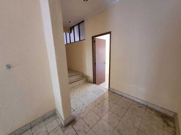 Casa ideal para Negocio o giro Comercial  en la  García Ginerés