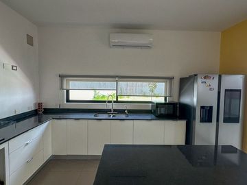 Casa en venta Mérida Yucatán, Vanguardia Privada San José Tulipanes
