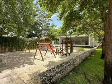 Casa en venta Mérida Yucatán, Vanguardia Privada San José Tulipanes