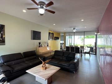 Casa en venta Mérida Yucatán, Vanguardia Privada San José Tulipanes