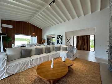 Casa en venta - 4 Dormitorios 2 Baños - 1.002Mts2 - Pinamar