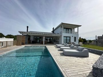 Casa en venta - 4 Dormitorios 2 Baños - 1.002Mts2 - Pinamar