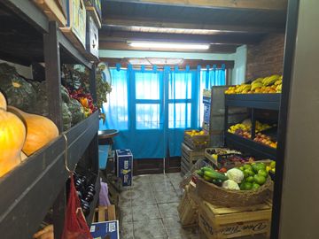 Casa en tres plantas, en excelente estado