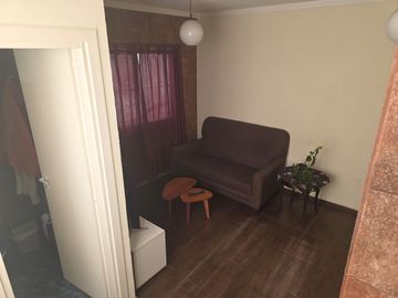 Casa en tres plantas, en excelente estado