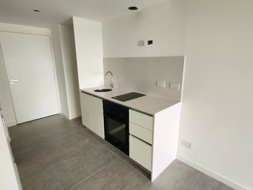 Venta 3 ambientes en piso alto. Domus Parque. Multiamenities. Gran parque