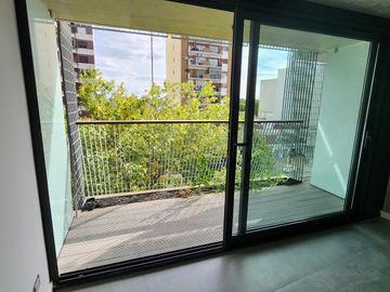 Venta 3 ambientes en piso alto. Domus Parque. Multiamenities. Gran parque