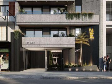 Loft con Balcón en pleno Centro - Edificio de Categoría