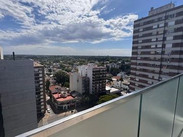 Venta 3 ambientes en piso alto. Domus Parque. Multiamenities. Gran parque