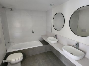 Venta 3 ambientes en piso alto. Domus Parque. Multiamenities. Gran parque