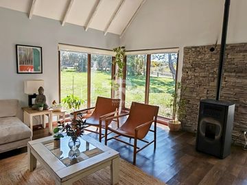 CASA EN PARQUE IVIAN