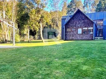 CASA EN PARQUE IVIAN